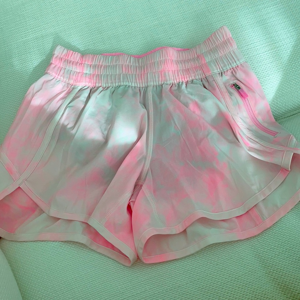 Lululemon tracker shorts pink tie dye size 4